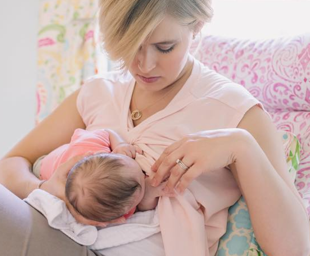 breastfeeding photo shoot