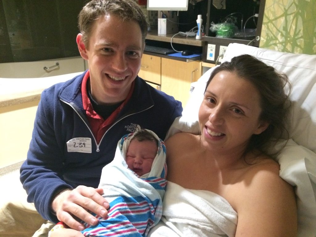 hospital-birth-family-picture